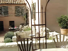 Рыжая лесбиянка Angell Summers оттрахала подружку Eva Parcker