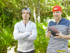 Большегрудая блондинка Brandi Love трахается с молодым парнем