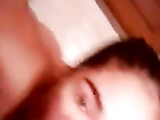 Молодая латинская подружка выдрочила сперму в открытый ротик