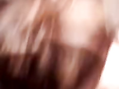 Молодая латинская подружка выдрочила сперму в открытый ротик