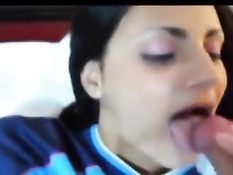 Сексуальная брюнетка из Аргентины довела его до семяизвержения