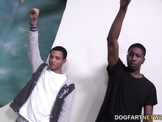 Чёрные парни заливают спермой ненасытную девушку London Keyes