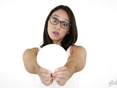 Лесбийские секс игры брюнетки Sara Luvv и блондинки Cadence Lux