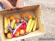 Водитель машины отымел горячую шоколадную тёлку Skin Diamond