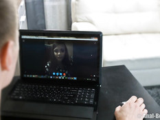 Отлизал бритую киску молодой подруге и отымел во все дырки