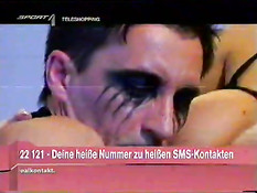 Блондинка Cheyenne Lacroix трахается с мужиком на его мотоцикле