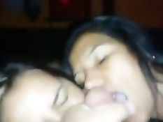 Парень подрочил хуй и залил спермой лица двух латиноамериканок