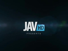 Двое парней отодрали симпатичную японскую девушку Hina Maeda