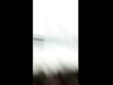 Отсосала на пляже у смуглого парня и села на возбуждённый член