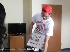 Зрелая немецкая блондинка и брюнетка затрахали одного мужчину