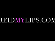 Парень трахает свою подругу Riley Reid и снимает домашнее порно