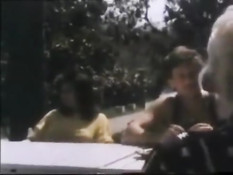 Блондинка и брюнетка занимаются анальным и вагинальным сексом