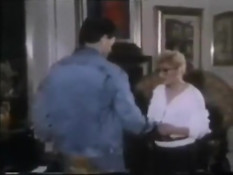 Блондинка и брюнетка занимаются анальным и вагинальным сексом