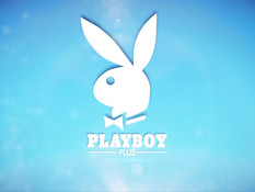 Эротические танцы на балконе от грудастой девчонки Elsa Galvan