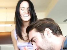 Взбешённый парень жёстко отымел непослушную девку Megan Rain