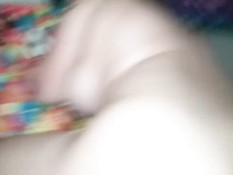 Девка с большой грудью отсосала и села на член волосатой пиздой