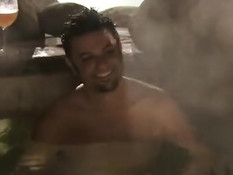 Пары поселили на большой вилле для участия в TV шоу свингеров