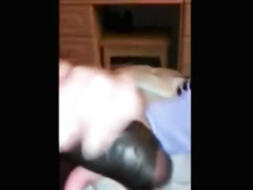 Сделала глубокий минет чёрному мужику и подрочила большой хуй