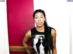 Мужик наполнил спермой рот грудастой мулатке с пирсингом сосков