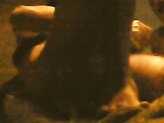 Поставил раком покорного голубого приятеля и засадил член в зад