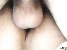 Горячие латинские геи мастурбируют и отсасывают друг другу хуи