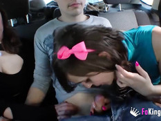 Тощий испанский паренёк отымел на порно кастинге двух студенток