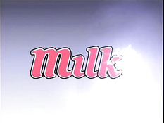 Очкарик занимается любовью с тремя грудастыми хентай подругами