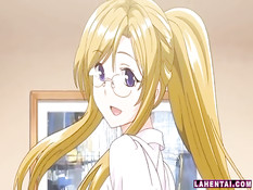 Соблазнительная хентай блондинка с большой грудью села на член