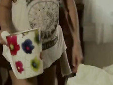 Лесбиянки делали друг дружке куннилингус и трахались со страпоном