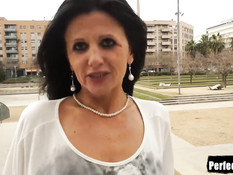 Мужик ебёт горячую испанскую женщину с тату на лобке Soraya Rico