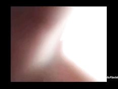 Шалава в красном платье раздевается во время похода по магазину