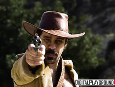 Блондинка ковбой притащила девушку к шерифу и занялась сексом