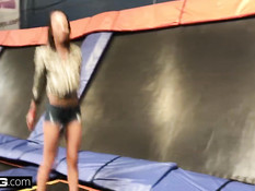 Привёз задорную девчонку Charity Crawford и оттрахал на кровати