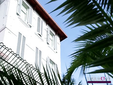 Декан пригласил в кабинет двух студенток и отымел обеих во все дырочки