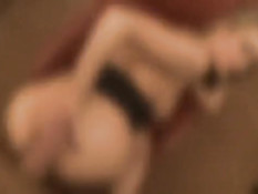 Светловолосую даму с тату на попе оттрахали в разработанный анус