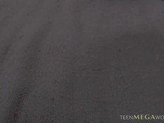 Отлизал у юной русской шатенки с маленькой грудью и засадил хуй