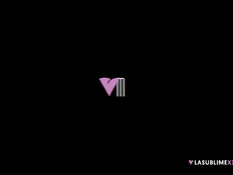 Лысый бойфренд вставил шарики в анус худой брюнетке Liz Valery