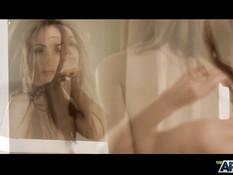 Красотка надела облегающее платье и трахнулась с парнем