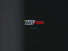 Две красивые русские подруги оттраханы во все дырки на кровати