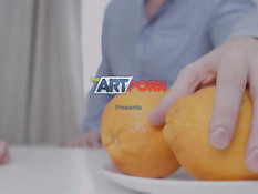 Он вылизал бритую писю худой русской подруге и сделал фистинг