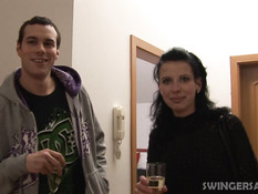 Большая мега вечеринка чешских свингеров в городе Праге часть 14 - 1