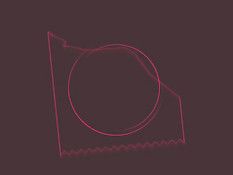 Бесстыжая шатенка раздевается и трахается в лесу с двумя парнями