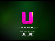 Грудастая девка отсасывает член и ебётся в анал на футбольном поле