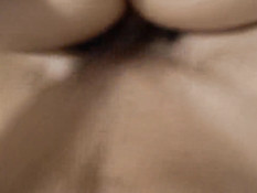 Пышногрудая любительница трахается со своим бойфрендом в позе раком