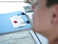 Гей с тату отсосал член у мускулистого парня и дал отыметь раком