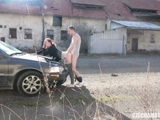 Развратная рыжая чешка ебётся со своим парнем в парке и в душе