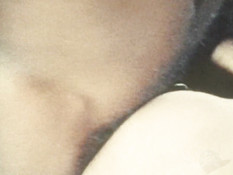 Чёрный мужчина ебёт на сеновале неудовлетворённую белую любовницу