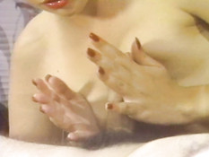 Отлизал волосатую пизду у горячей блондинки и отымел её на кровати