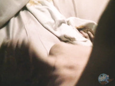 Мужчина вышел из душа и занялся сексом с блондинкой и брюнеткой