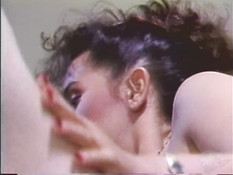 Два ковбоя зашли в спальню и отодрали на кровати трёх кудрявых девок